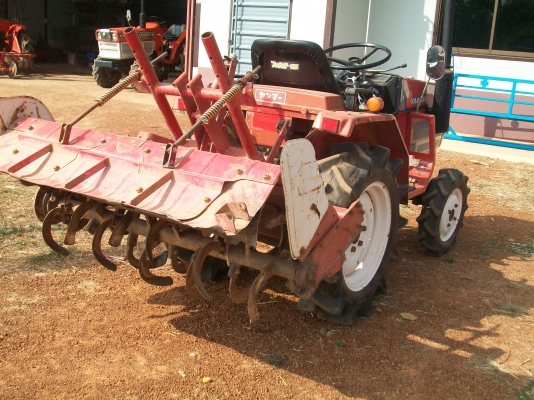 รถไถเล็กยันม่าร์พร้อมโรตารี่้ รถไถเล็กยันม่าร์พร้อมโรตารี่้