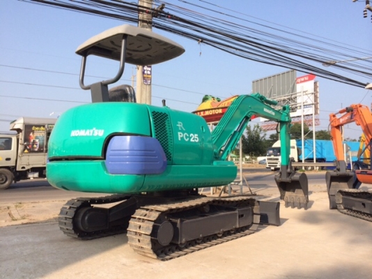 รถขุด KOMATSU PC25R มือสองนำเข้าจากญี่ปุ่น ทำสีใหม่ พร้อมใช้งาน