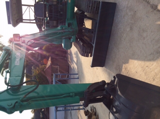 รถขุด KOMATSU PC25R มือสองนำเข้าจากญี่ปุ่น ทำสีใหม่ พร้อมใช้งาน