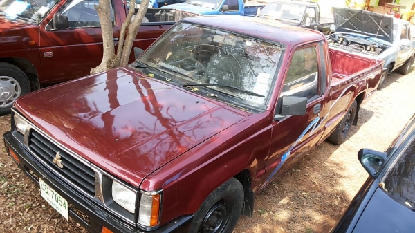 ***ขายแล้วครับขอบคุณ Truck2hand ขาย กระบะตอนเดียว MITSU L200 CYCLONE ปี34/91 เครื่องเดิมเกียรืเดิม แน่นดีแรง ช่วงล่างคัสซีดีไม่ปะไม่ดาม กระบะเก็บงานแล้ว รถเคลียร์สี สีสันดีภายในดีคอนโซลดี แอร์เย็น พ.ธรรมดา ยางดี4เส้น ทะเบียนเต็ม พร้อมใช้งาน เอกสารครบ ราคา
