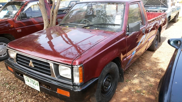 ***ขายแล้วครับขอบคุณ Truck2hand ขาย กระบะตอนเดียว MITSU L200 CYCLONE ปี34/91 เครื่องเดิมเกียรืเดิม แน่นดีแรง ช่วงล่างคัสซีดีไม่ปะไม่ดาม กระบะเก็บงานแล้ว รถเคลียร์สี สีสันดีภายในดีคอนโซลดี แอร์เย็น พ.ธรรมดา ยางดี4เส้น ทะเบียนเต็ม พร้อมใช้งาน เอกสารครบ ราคา