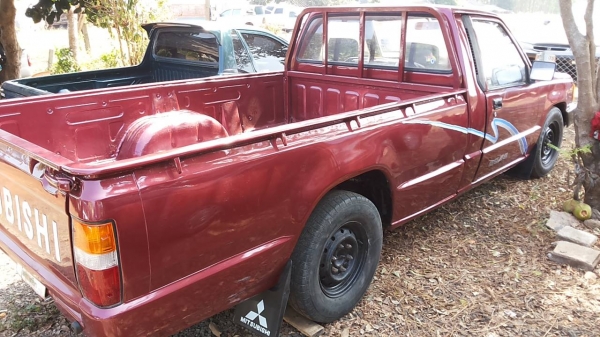 ***ขายแล้วครับขอบคุณ Truck2hand ขาย กระบะตอนเดียว MITSU L200 CYCLONE ปี34/91 เครื่องเดิมเกียรืเดิม แน่นดีแรง ช่วงล่างคัสซีดีไม่ปะไม่ดาม กระบะเก็บงานแล้ว รถเคลียร์สี สีสันดีภายในดีคอนโซลดี แอร์เย็น พ.ธรรมดา ยางดี4เส้น ทะเบียนเต็ม พร้อมใช้งาน เอกสารครบ ราคา