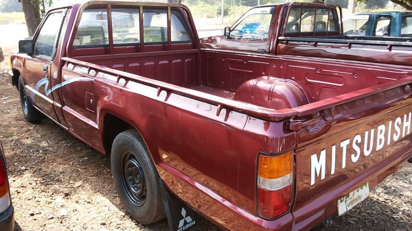 ***ขายแล้วครับขอบคุณ Truck2hand ขาย กระบะตอนเดียว MITSU L200 CYCLONE ปี34/91 เครื่องเดิมเกียรืเดิม แน่นดีแรง ช่วงล่างคัสซีดีไม่ปะไม่ดาม กระบะเก็บงานแล้ว รถเคลียร์สี สีสันดีภายในดีคอนโซลดี แอร์เย็น พ.ธรรมดา ยางดี4เส้น ทะเบียนเต็ม พร้อมใช้งาน เอกสารครบ ราคา