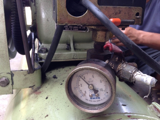 ขายปั้มลม SWAN มอเตอร์ Toshiba 1 HP. ไฟบ้าน วิ่งนิ่ม สภาพสวยมาก พร้อมใช้งาน