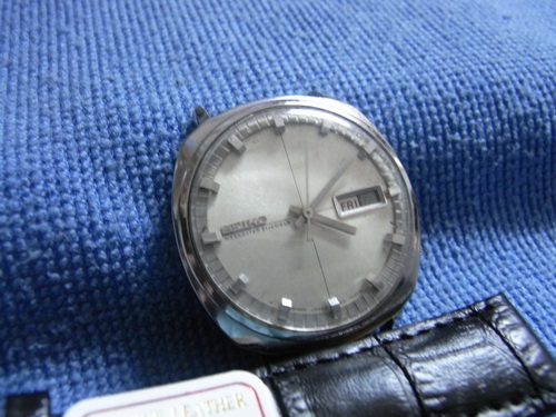 6ม.ค.((น้าเล็ก)) นำเสนอนาฬิกาข้อมือ หลายเรือน