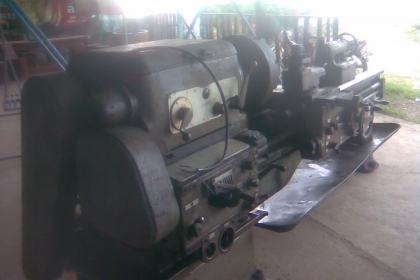 เครื่องกลึง 10 ฟุตตัวใหญ่ระบบต่างๆใช้งานปกติครับ  ขนาด 10  ฟุตครับ พร้อมมีหัวฉีด  เป็นเครื่องที่ซื้อมามือหนึ่งป้ายแดงครับสนใจสอบถามได้ครับ