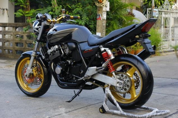 super 4 TEC สพม เดิมๆ สีดำสวยๆ