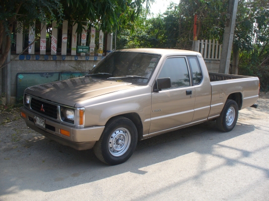 ขายรถบ้านๆ มิซูมิชิ L200 ราคาถูกๆ พร้อมใช้งาน ทะเบียนพร้อม ไม่มีผุเดิมๆบางๆ