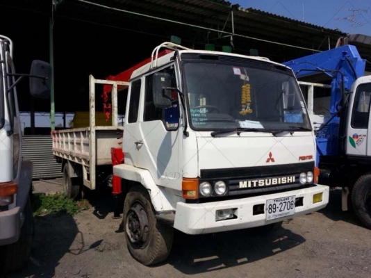 ขายรถบรรทุก MITSU FUSO  6 ล้อ ติดเครน 3-3.5 ตัน 4 ปลอก