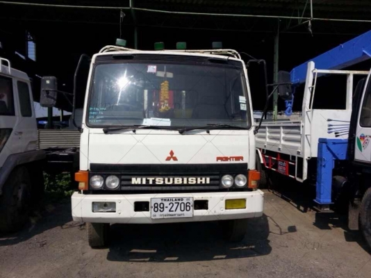 ขายรถบรรทุก MITSU FUSO  6 ล้อ ติดเครน 3-3.5 ตัน 4 ปลอก