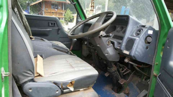 ขายรถ 6 ล้อกระบะคาร์โก้ TOYOTA BU87 เครื่อง 14B 115 แรงม้า เกียร์สั้น ปี 2538 กระบะยาว 4.40 เมตร ทะเบียนพร้อม ราคา 300000