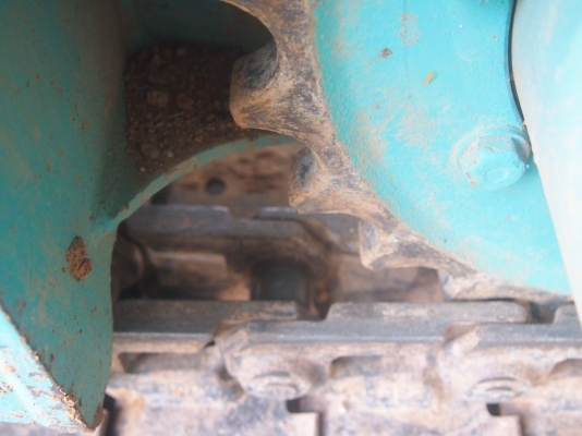 ขายด่วน 200,000 komatsu 28uu-2 โซ่เปลี่ยนใหม่แล้ว รถใช้งานอยู่ตลอด โทร 080-1253450 ต่อรองได้