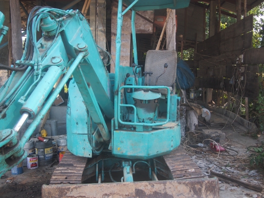 ขายด่วน 200,000 komatsu 28uu-2 โซ่เปลี่ยนใหม่แล้ว รถใช้งานอยู่ตลอด โทร 080-1253450 ต่อรองได้