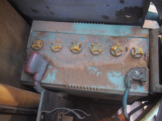 ขายด่วน 200,000 komatsu 28uu-2 โซ่เปลี่ยนใหม่แล้ว รถใช้งานอยู่ตลอด โทร 080-1253450 ต่อรองได้