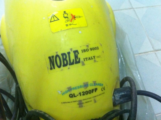 เครื่องฉีดน้ำแรงดันสูง สภาพใหม่ ใช้งานน้อย ราคาถูกๆ เครื่องฉีดน้ำแรงดันสูง สภาพใหม่ ใช้งานน้อย ราคาถูกๆ