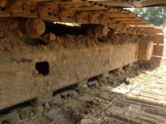 **880,000 บ.ต่อรอง**ขาย แบคโฮ HITACHI EX 200-3 เครื่องเดิมปั๊มเดิม ไฟฟ้าหน้าจอครบ แอร์เย็น บูมอาร์มไม่ปะไม่ดาม ช่วงล่างเต็มดี แน่น ทำงานไม่โหลด พร้อมใช้งาน สีสันดี สวย เอกสารเล่มทะเบียนครบ จัดแน็นท์ได้ ราคาต่อรองได้เด้อ พี่น้องครับ