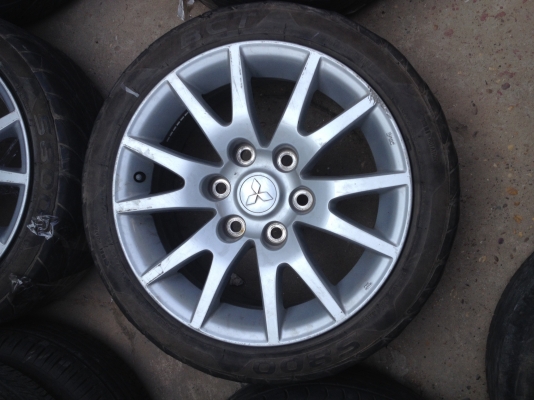 ขายล้อแม็กปาเจโร่ ขอบ 17 สภาพเดิมๆ 8900 บาทครับ