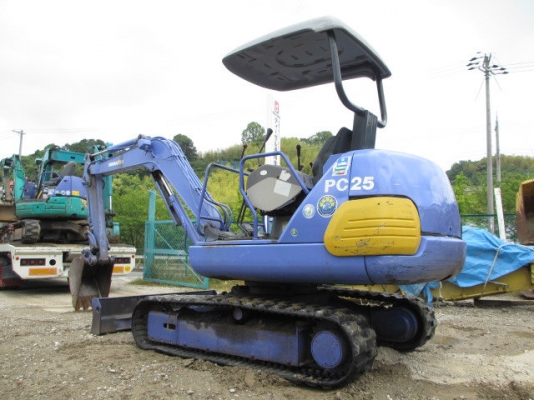 ขายด่วน!! รถขุด Komatsu PC25-1E #7109 รถใช้งานน้อย สภาพดี นำเข้าเองจากญี่ปุ่นขายด่วน!! รถขุด Komatsu PC25-1E #7109 รถใช้งานน้อย สภาพดี นำเข้าเองจากญี่ปุ่น
