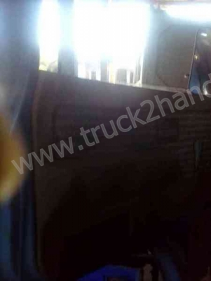 รถบรรทุก 6 ล้อ ยี่ห้อ ISUZU