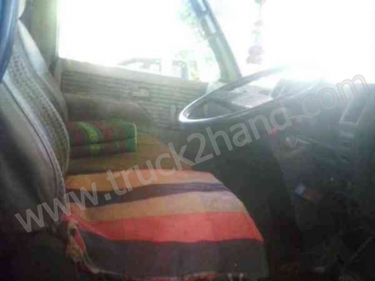 รถบรรทุก 6 ล้อ ยี่ห้อ ISUZU