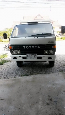 รถบรรทุก6ล้อ5คิว