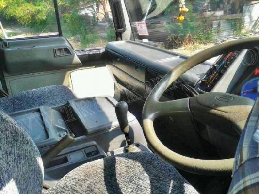 รถบรรทุก HINO รุ่นKL เครื่องยนต์ EH100 หัวเก๋งเก่าญี่ปุ่น รถยาว 5 เมตร รถบรรทุก HINO รุ่นKL เครื่องยนต์ EH100 หัวเก๋งเก่าญี่ปุ่น รถยาว 5 เมตร