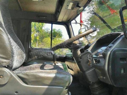 รถบรรทุก HINO รุ่นKL เครื่องยนต์ EH100 หัวเก๋งเก่าญี่ปุ่น รถยาว 5 เมตร รถบรรทุก HINO รุ่นKL เครื่องยนต์ EH100 หัวเก๋งเก่าญี่ปุ่น รถยาว 5 เมตร