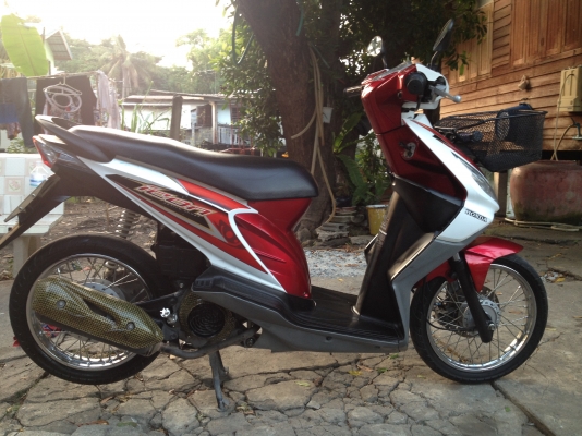 ขายHonda Icon 110 ปี52 สีขาวแดง รถผู้หญิงใช้สภาพดีมาก