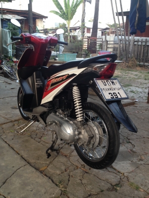 ขายHonda Icon 110 ปี52 สีขาวแดง รถผู้หญิงใช้สภาพดีมาก