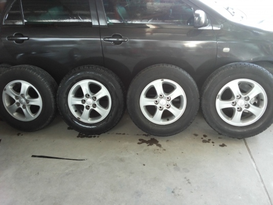 ขายล้อแม๊กไทรทัน พร้อมยาง 5500.-