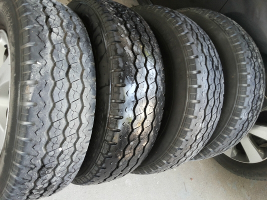 ขายล้อแม๊กไทรทัน พร้อมยาง 5500.-