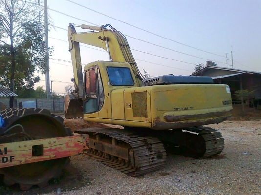รถขุด KOMATSU PC200-6 รถสวย ใช้งานดี มีแอร์เย็บเฉียบ