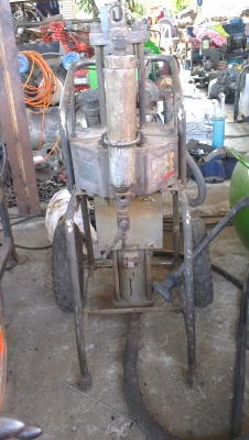 Sell> Airless Pump เครื่องพ่อสีโดยใช้ลม เครื่องนอกประเทศ Japan ครับ