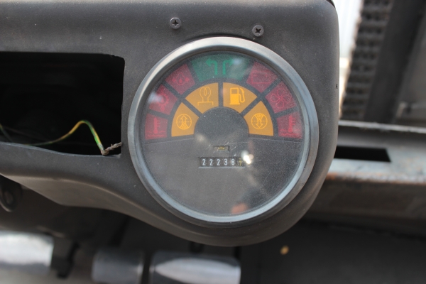 ขายรถยกฟอล์คลิฟต์ LINDE H80D ขนาด 8 ตัน AUTO เครื่องดีเซล 4สูบ ราคา 490,000 บาท ขายรถยกฟอล์คลิฟต์ LINDE H80D ขนาด 8 ตัน AUTO เครื่องดีเซล 4สูบ ราคา 490,000 บาท