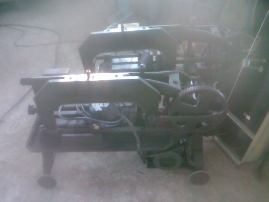 แท่นเลื่อยฮีโร่สภาพพร้อมใช้สภาพพร้อมใช้งานครับสภาพเดิมๆครับมอเตอร์มิสซู 1/3  แรงไฟบ้านครับ ราคานี้คุ้มมากครับใช้ยาวครับรุ่นนี้