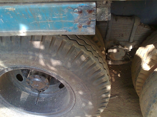 สิบล้อ HINO FL 3H ปี36 ถ้าไม่ต้องการกระบะไม้ลดให้อีก หมื่นหนึ่ง