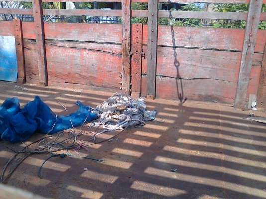 สิบล้อ HINO FL 3H ปี36 ถ้าไม่ต้องการกระบะไม้ลดให้อีก หมื่นหนึ่ง