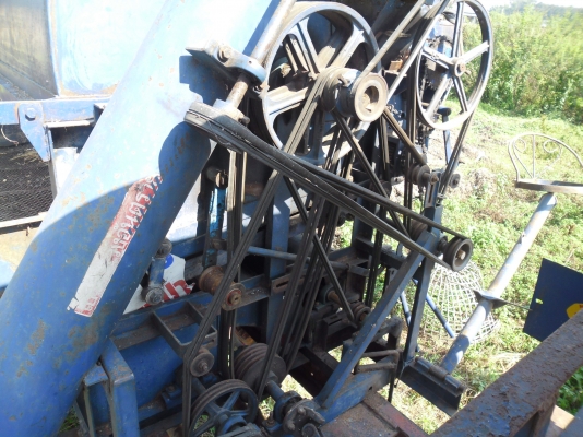 ขายรถนวดข้าว เกรียงไกร7ฟุต 195HP