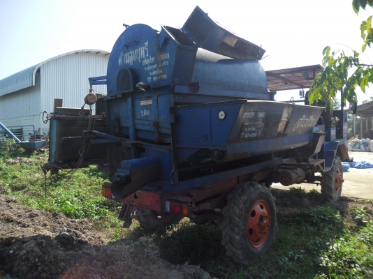 ขายรถนวดข้าว เกรียงไกร7ฟุต 195HP