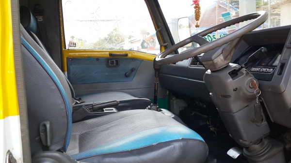 ขาย HINO FC 2WHKA 5.5เมตร 120แรง แอร์หนาว ล้อแม็ก ยางเลเดียน6เส้น