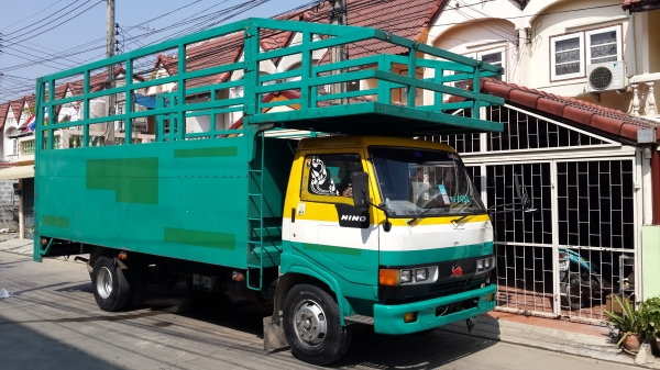 ขาย HINO FC 2WHKA 5.5เมตร 120แรง แอร์หนาว ล้อแม็ก ยางเลเดียน6เส้น