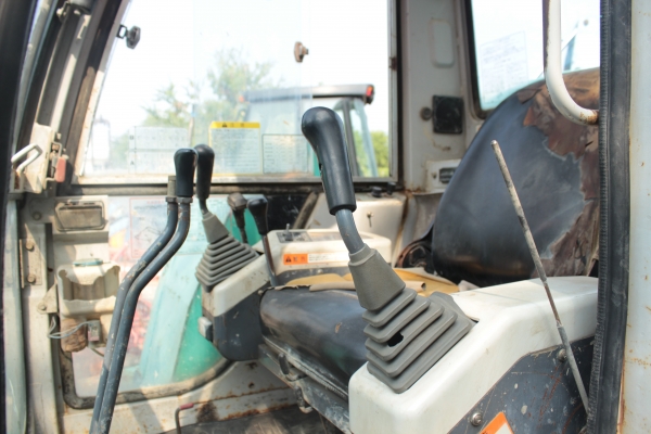 ขายแบคโฮ IHI 40JX สภาพเดิมพร้อมตู้เก๋ง เครื่อง IZUSU 4สูบ ราคา 490,000 บาท