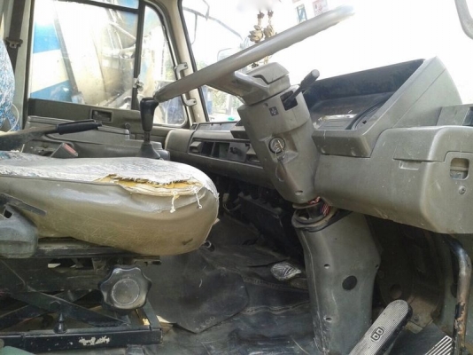 รถนิสสัน 10 ล้อ โม่ปูม CW431 250 แรงม้า. สนใจติดต่อ 081 - 6079515 รถนิสสัน 10 ล้อ โม่ปูม CW431 250 แรงม้า. สนใจติดต่อ 081 - 6079515