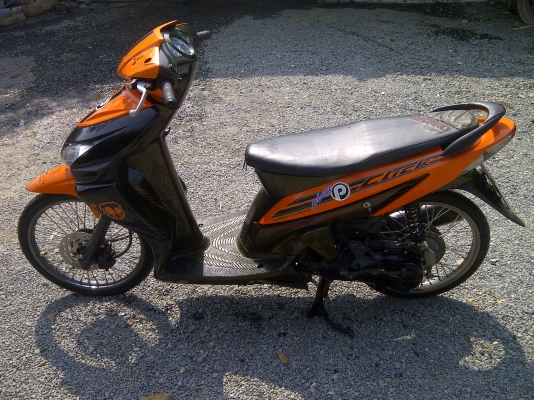 honda click play 13500 .-  ไม่ได้ขี่แล้วรถที่บ้านหลายคัน