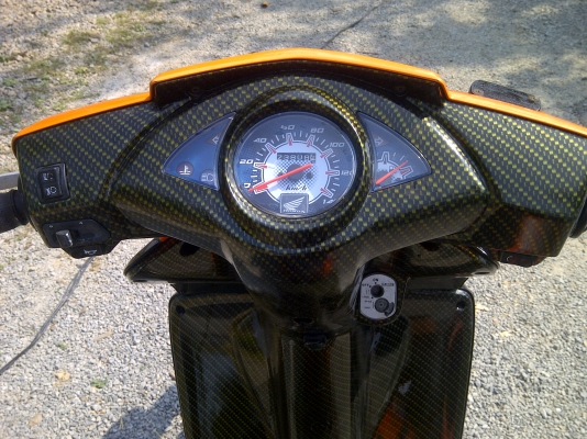 honda click play 13500 .-  ไม่ได้ขี่แล้วรถที่บ้านหลายคัน