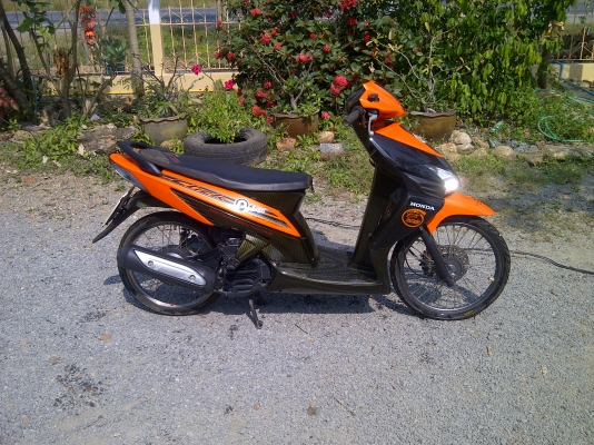 honda click play 13500 .-  ไม่ได้ขี่แล้วรถที่บ้านหลายคัน