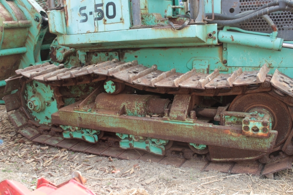 ขายรถแทรกเตอร์ดันดิน IWAFUJI CS-50 เครื่อง IZUSU 4สูบ ใบมีด6ทิศทาง มีกระบะยกดั้มได้ มีวิ้นราก ราคา 490,000 บาท ขายรถแทรกเตอร์ดันดิน IWAFUJI CS-50 เครื่อง IZUSU 4สูบ ใบมีด6ทิศทาง มีกระบะยกดั้มได้ มีวิ้นราก ราคา 490,000 บาท