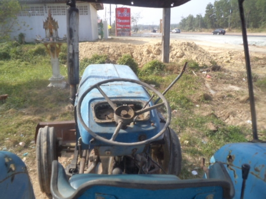 นาทีทองต้องการขาย รถไถ LEY LAND MODEL 272  71 HP ราคาวันนี้ลดอีกทีครับเคาะครั้งสุดท้าย เหลือเต็มๆ 90000