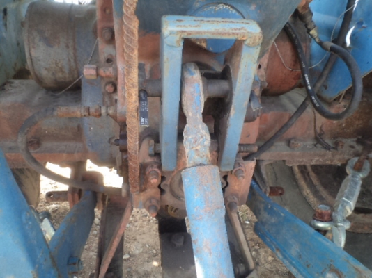 นาทีทองต้องการขาย รถไถ LEY LAND MODEL 272  71 HP ราคาวันนี้ลดอีกทีครับเคาะครั้งสุดท้าย เหลือเต็มๆ 90000