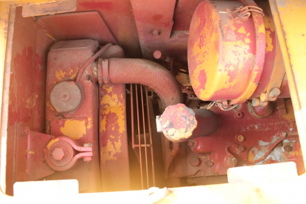 ขายรถบรรทุกดั้มเปอร์ตีนตะขาบแทรกเหล็ก KOMATSU CD 40C-1 มีเครนติด 3ตัน ยกดั้มได้ ราคา 590,000 บาท ขายรถบรรทุกดั้มเปอร์ตีนตะขาบแทรกเหล็ก KOMATSU CD 40C-1 มีเครนติด 3ตัน ยกดั้มได้ ราคา 590,000 บาท